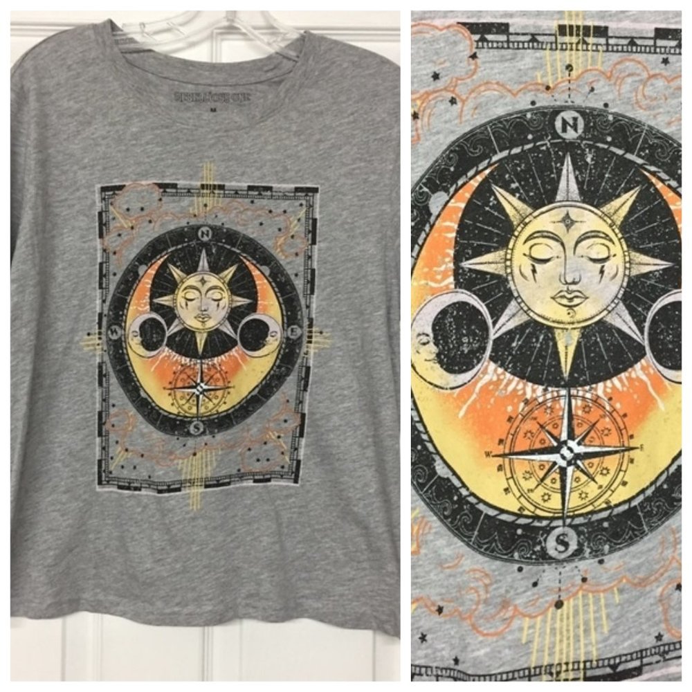 Sun Moon Compass Gray Graphic T-shirt Short Sleeve SOFT Sz M NWT